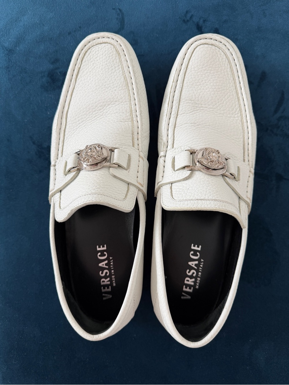 Versace White Pebbled Leather Medusa Bit Loafers 10.5 (EU 43.5) - Picture 2 of 7